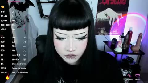 Snapshot of cristal_kosh chatting on August 7, 2026, 9:28 pm Cris online show from August 7, 2026, 9:28 pm