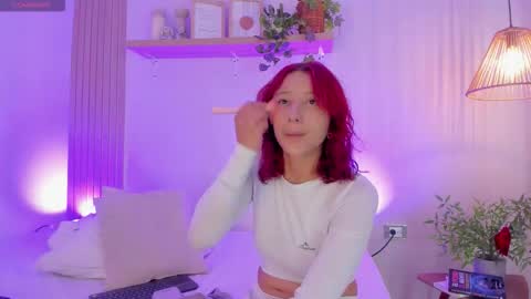 cristalfoxy_ online show from December 20, 2025, 7:21 pm