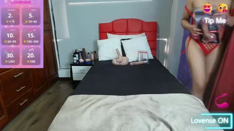 Snapshot of cristalmillf chatting on February 6, 2025, 8:02 pm CRISTAL MILF online show from February 6, 2025, 8:02 pm