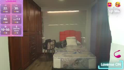 Snapshot of cristalmillf chatting on February 9, 2025, 12:30 pm CRISTAL MILF online show from February 9, 2025, 12:30 pm