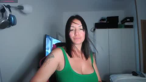 cristalmoon online show from May 30, 2026, 8:17 pm