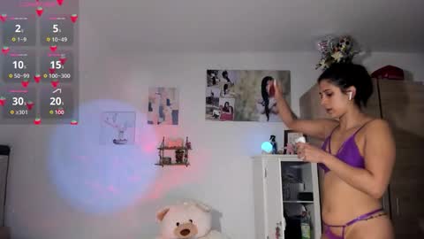 cristal online show from September 22, 2025, 12:29 pm