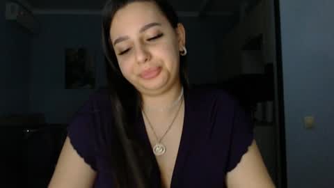 Snapshot of cristalnight chatting on December 5, 2024, 8:11 pm cristalnight online show from December 5, 2024, 8:11 pm