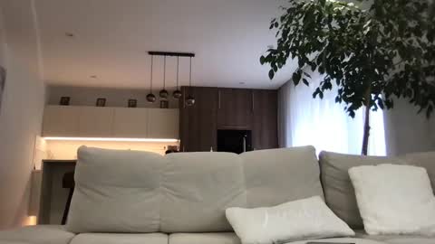 Snapshot of cristianovilla chatting on January 5, 2025, 11:26 am CristianoHailey online show from January 5, 2025, 11:26 am