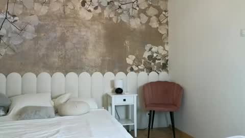 CristianoHailey online show from April 19, 2026, 5:56 pm