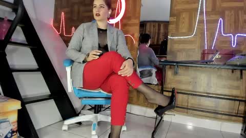 Julieta online show from April 22, 2026, 9:38 pm