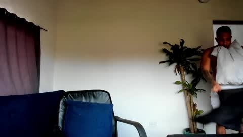 Snapshot of cristobal12cock chatting on April 28, 2026, 3:39 pm Cristian online show from April 28, 2026, 3:39 pm