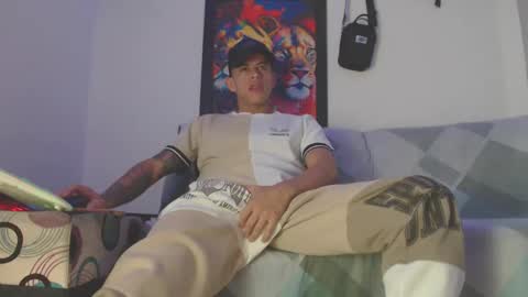 criistofer online show from December 28, 2024, 2:54 am