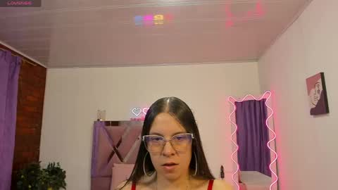 cristy_tay online show from April 16, 2026, 11:33 am