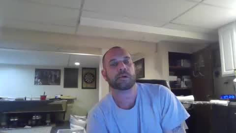 Snapshot of crm400 chatting on May 9, 2026, 2:39 am billybasement online show from May 9, 2026, 2:39 am
