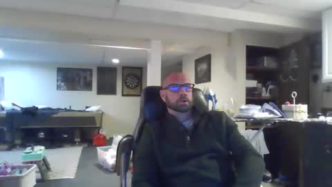 Snapshot of crm400 chatting on May 17, 2026, 4:21 am billybasement online show from May 17, 2026, 4:21 am