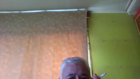 Snapshot of crmperez chatting on November 26, 2025, 7:04 pm crmperez online show from November 26, 2025, 7:04 pm