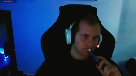 Snapshot of croissant911 chatting on December 17, 2024, 1:16 pm Anderson online show from December 17, 2024, 1:16 pm