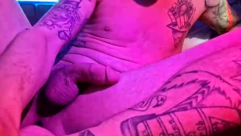 crossbo112293 online show from May 12, 2026, 5:59 am