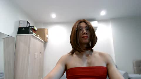 Anna online show from July 8, 2026, 3:55 am
