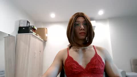 Anna online show from July 9, 2026, 2:48 am