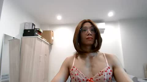 Anna online show from July 13, 2026, 3:42 am