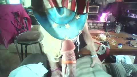 crossdrsr1 online show from November 11, 2025, 7:14 pm