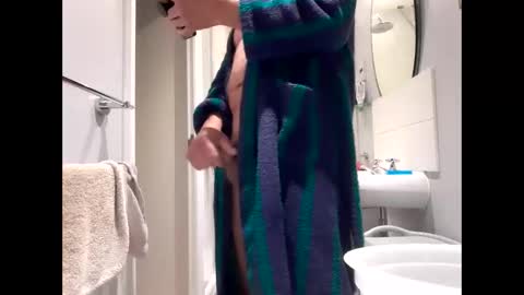 croup45 online show from November 19, 2025, 8:03 am