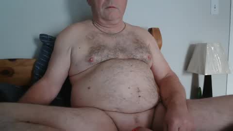 Crowbarbi online show from November 18, 2025, 1:59 pm