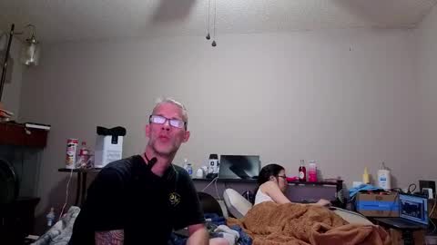 Crownandkat online show from February 19, 2026, 2:51 am