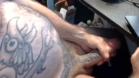 Snapshot of crucifux69 chatting on April 17, 2026, 1:47 pm Crucifux online show from April 17, 2026, 1:47 pm