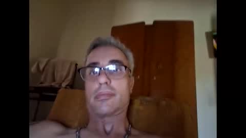 Snapshot of crucut80 chatting on January 16, 2025, 7:17 am Crucut online show from January 16, 2025, 7:17 am