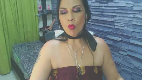 cruela_deviil online show from December 3, 2024, 11:46 pm