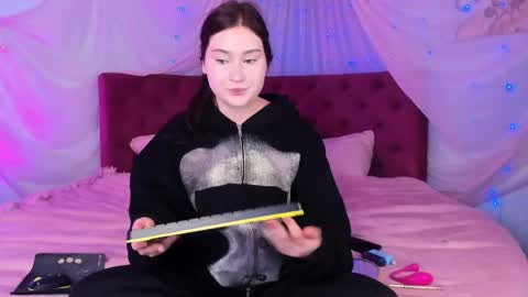 Snapshot of cruelkittty chatting on May 11, 2026, 8:28 pm Kitty online show from May 11, 2026, 8:28 pm