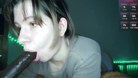 Snapshot of cruellagoth chatting on October 17, 2025, 10:18 am Cruella online show from October 17, 2025, 10:18 am