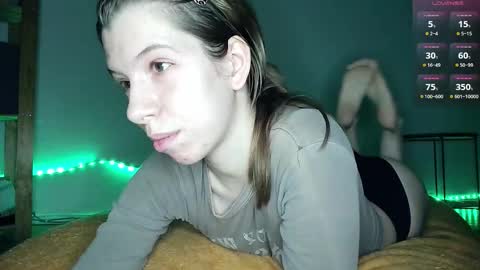 Snapshot of cruellagoth chatting on November 19, 2025, 6:19 pm Cruella online show from November 19, 2025, 6:19 pm