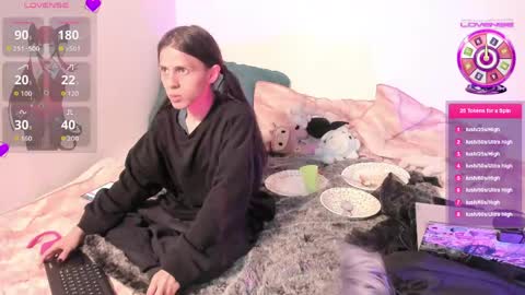 Snapshot of cruelsapphic chatting on May 24, 2026, 4:28 am Anika n Marie online show from May 24, 2026, 4:28 am