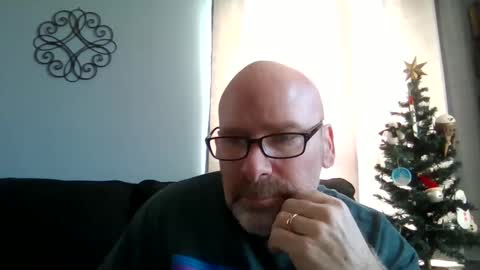 Snapshot of cruising_guy chatting on December 26, 2024, 6:33 pm fun guy online show from December 26, 2024, 6:33 pm