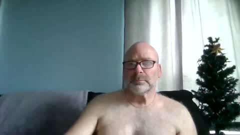 Snapshot of cruising_guy chatting on April 22, 2026, 12:07 pm fun guy online show from April 22, 2026, 12:07 pm