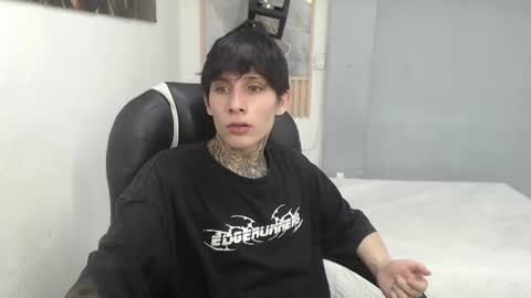 Snapshot of cry_thereal chatting on June 30, 2026, 10:27 am cry_thereal online show from June 30, 2026, 10:27 am