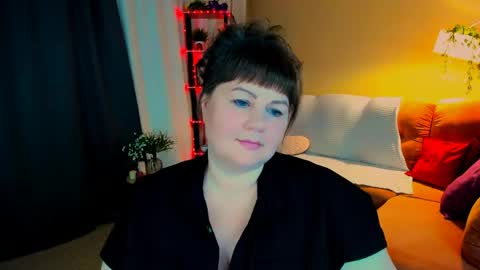 Snapshot of crystaalstaar chatting on April 20, 2026, 4:43 pm Anna online show from April 20, 2026, 4:43 pm
