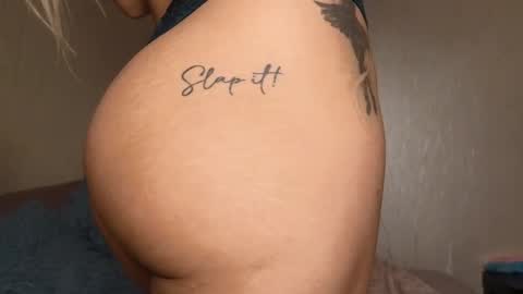 Snapshot of crystal_angel1 chatting on December 10, 2024, 10:28 am Crys online show from December 10, 2024, 10:28 am