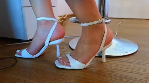 Snapshot of crystal_angel1 chatting on October 15, 2025, 7:52 am Crys online show from October 15, 2025, 7:52 am