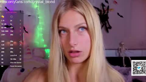 Snapshot of crystal_blond chatting on October 18, 2025, 7:03 pm Crystal online show from October 18, 2025, 7:03 pm