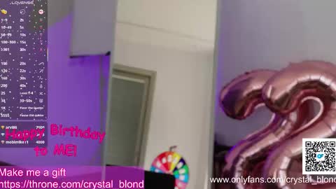 Snapshot of crystal_blond chatting on November 18, 2025, 12:20 pm Crystal online show from November 18, 2025, 12:20 pm