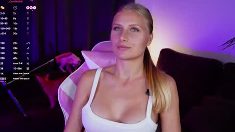 Crystal online show from July 26, 2026, 8:05 pm