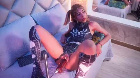 crystal_gilton online show from March 26, 2026, 6:46 pm