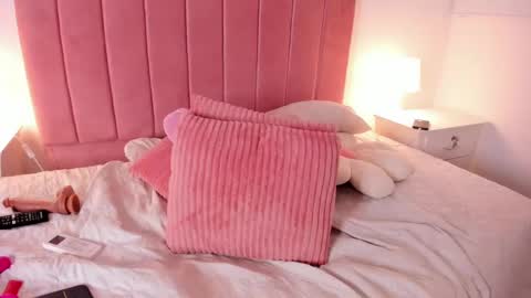  Crystal  online show from January 11, 2025, 9:26 am