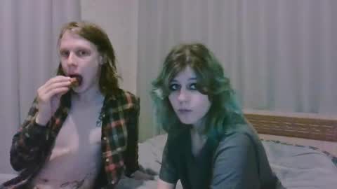 Crystal and Marcl online show from January 4, 2025, 5:37 pm
