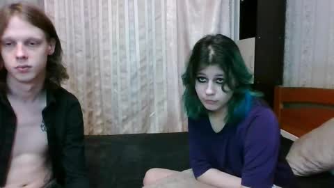 Crystal and Marcl online show from January 19, 2025, 10:39 pm