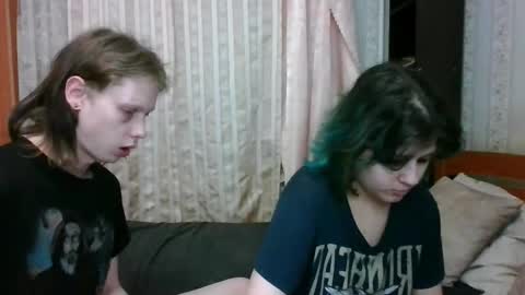 Crystal and Marcl online show from March 6, 2025, 10:15 pm