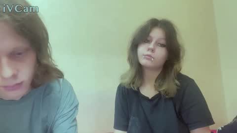 Crystal and Marcl online show from November 25, 2025, 3:06 am