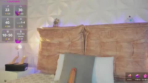 Snapshot of crystal_star16 chatting on September 9, 2025, 2:33 am Chris online show from September 9, 2025, 2:33 am