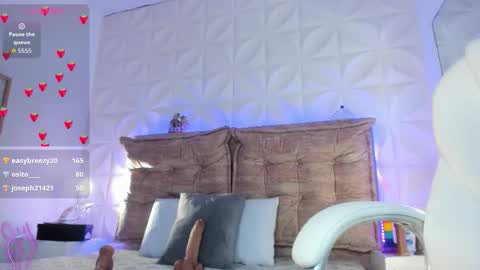 Snapshot of crystal_star16 chatting on November 7, 2025, 7:14 pm Chris online show from November 7, 2025, 7:14 pm