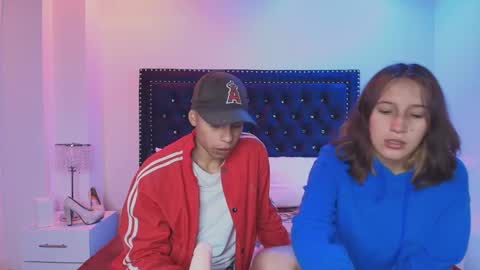 Crystal y Thiago online show from January 22, 2025, 3:41 am